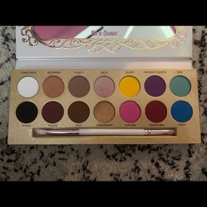 “Life’s a Drag” Eyeshadow Pallet